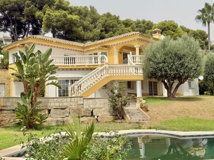 Image No.1-Villa / Détaché de 5 chambres à vendre à Hacienda las Chapas