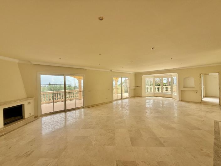 Image No.8-5 Bed Villa / Detached for sale