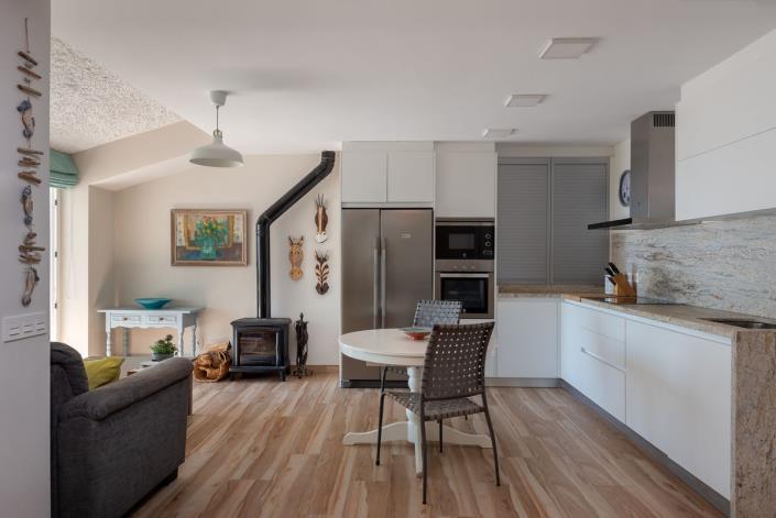 Image No.18-4 Bed Semi-Detached for sale