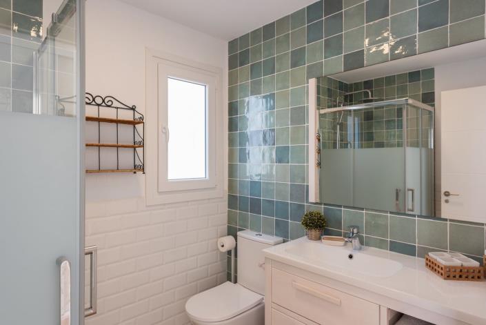 Image No.29-4 Bed Semi-Detached for sale