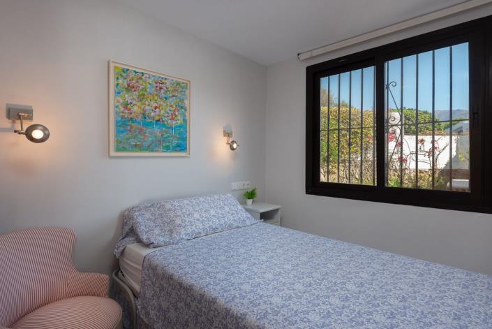 Image No.30-4 Bed Semi-Detached for sale