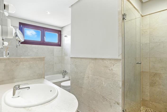 Image No.2-3 Bed Townhouse for sale