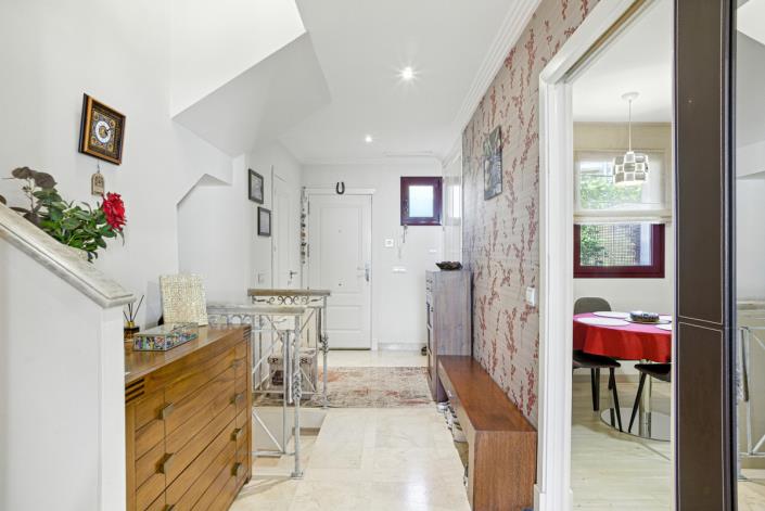 Image No.19-3 Bed Townhouse for sale