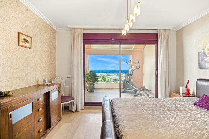 Image No.28-3 Bed Townhouse for sale