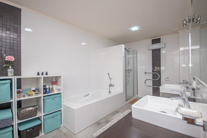 Image No.3-4 Bed Villa for sale