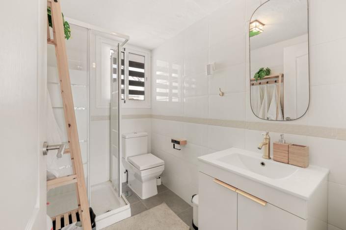 Image No.1-3 Bed Townhouse for sale