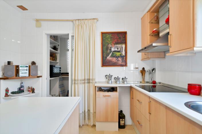 Image No.23-3 Bed Apartment for sale