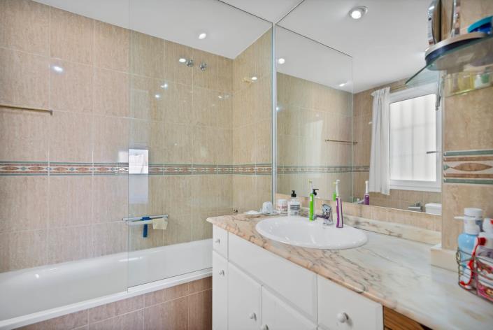 Image No.32-3 Bed Apartment for sale