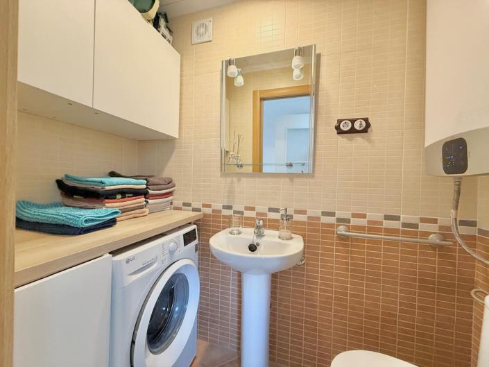 Image No.21-2 Bed Apartment for sale