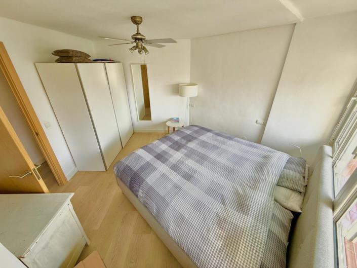 Image No.28-2 Bed Apartment for sale