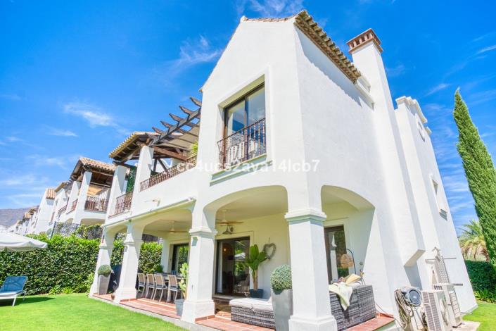 Image No.1-Villa / Détaché de 3 chambres à vendre à Estepona