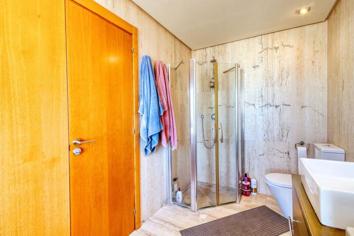 Image No.26-3 Bed Townhouse for sale