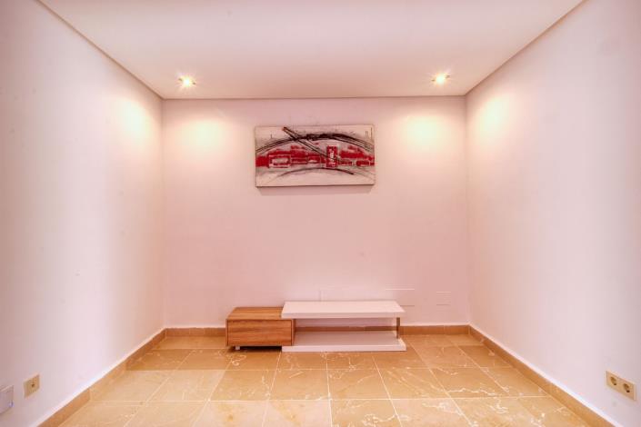 Image No.30-3 Bed Townhouse for sale