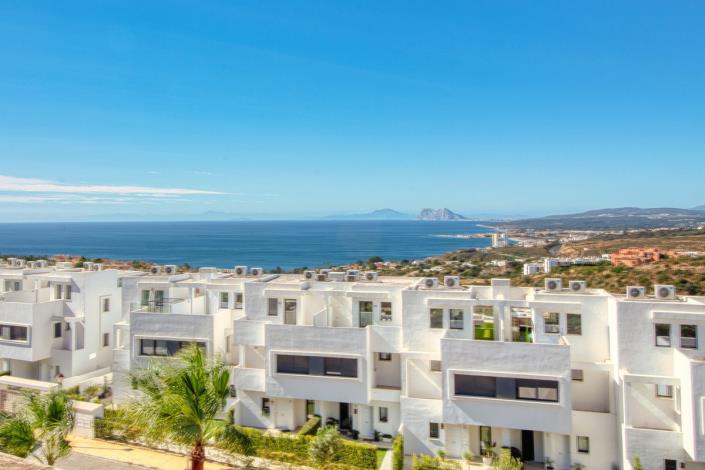 Image No.37-3 Bed Townhouse for sale