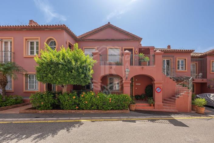 Image No.42-4 Bed Duplex for sale