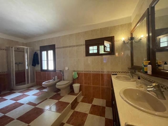 Image No.17-3 Bed Villa / Detached for sale