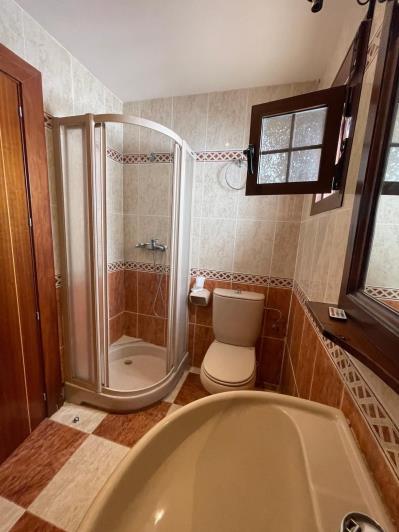 Image No.21-3 Bed Villa / Detached for sale