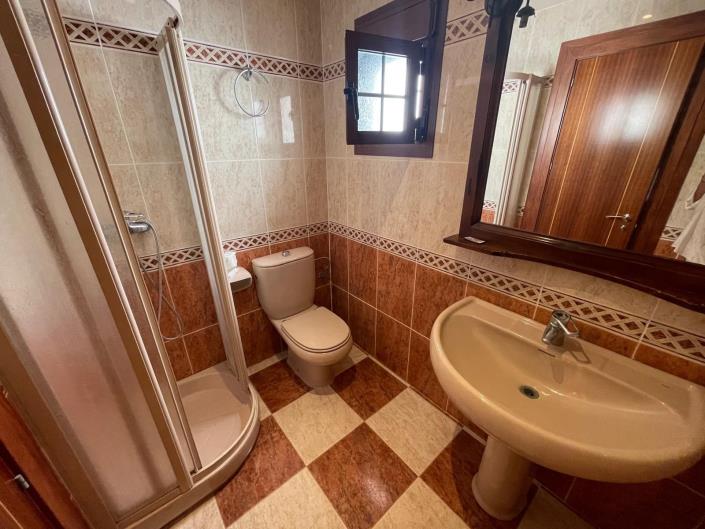 Image No.24-3 Bed Villa / Detached for sale