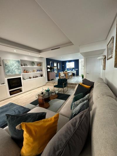 Image No.1-4 Bed Townhouse for sale