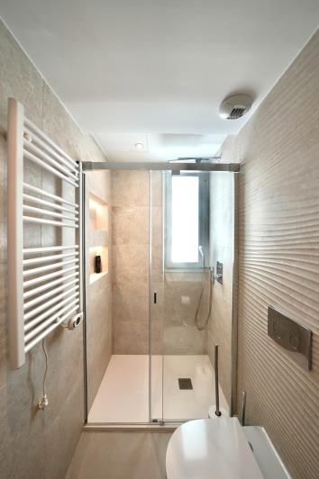 Image No.9-5 Bed Villa / Detached for sale