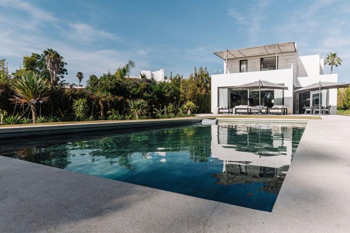 Image No.1-6 Bed Villa / Detached for sale