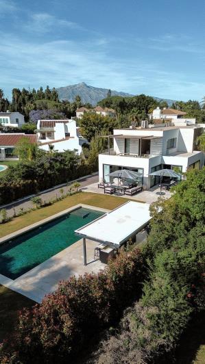 Image No.2-Villa / Détaché de 6 chambres à vendre à Guadalmina Baja