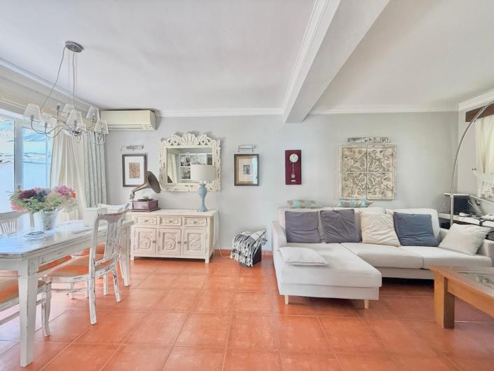 Image No.5-2 Bed Townhouse for sale