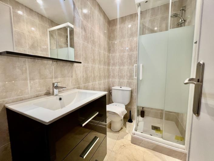 Image No.15-3 Bed Apartment for sale