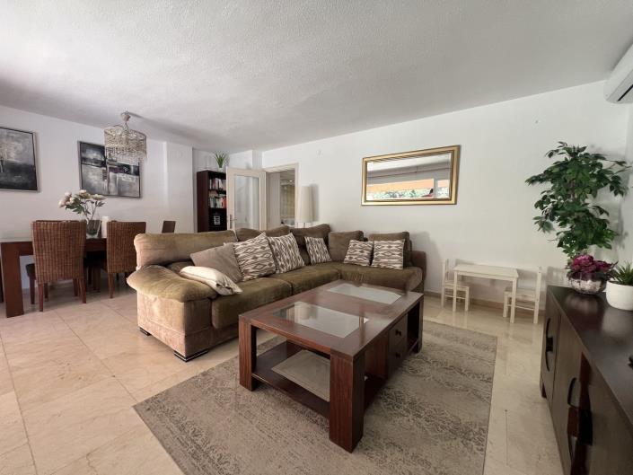 Image No.19-3 Bed Apartment for sale