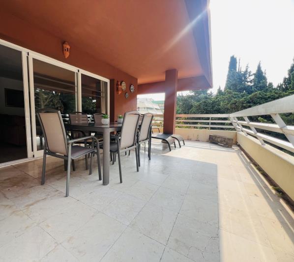 Image No.21-3 Bed Apartment for sale