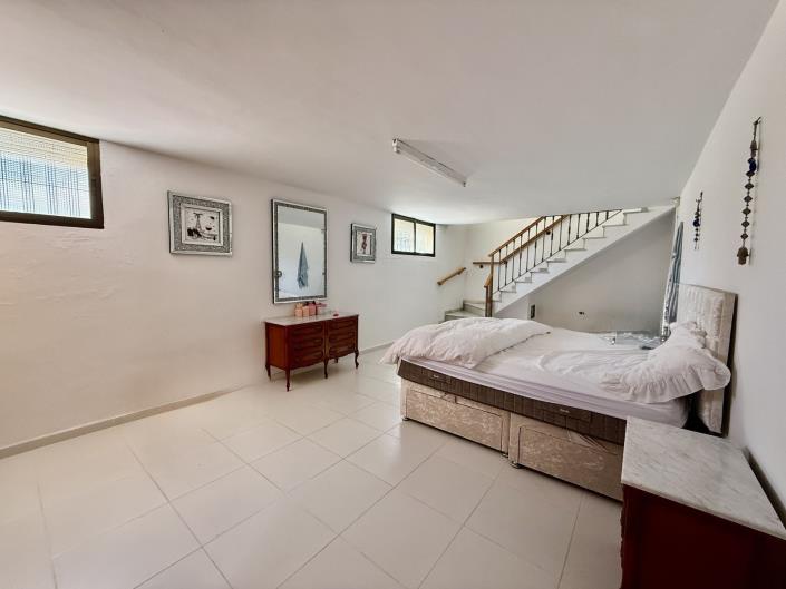 Image No.28-3 Bed Villa / Detached for sale