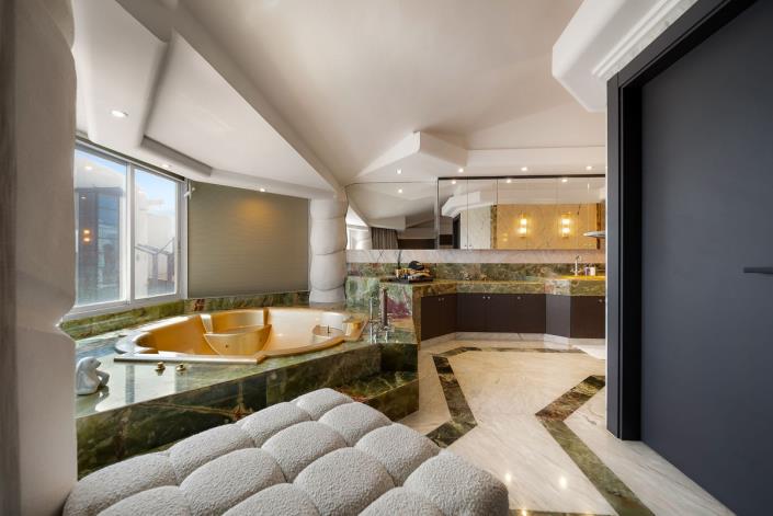 Image No.15-4 Bed Duplex for sale