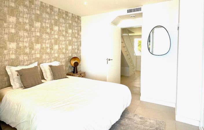 Image No.9-3 Bed Duplex for sale