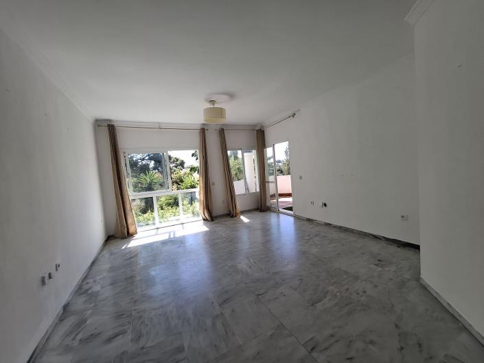 Image No.20-3 Bed Apartment for sale