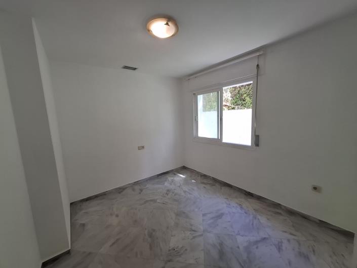 Image No.33-3 Bed Apartment for sale