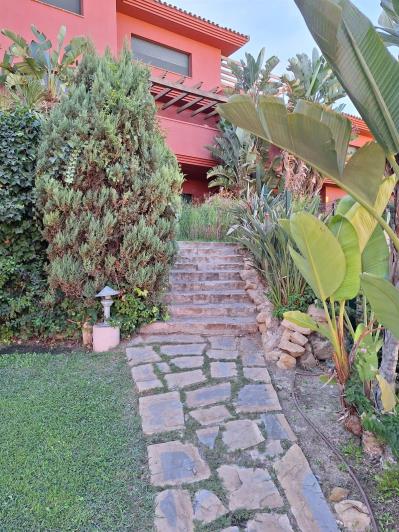 Image No.18-2 Bed Apartment for sale