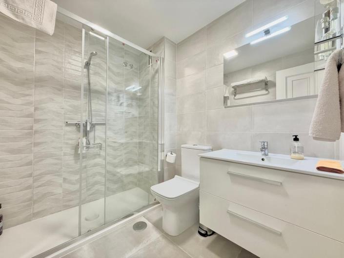 Image No.17-2 Bed Apartment for sale