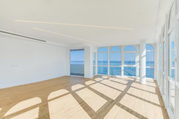 Image No.17-3 Bed Penthouse for sale