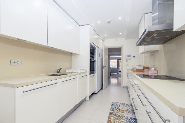 Image No.11-3 Bed Apartment for sale