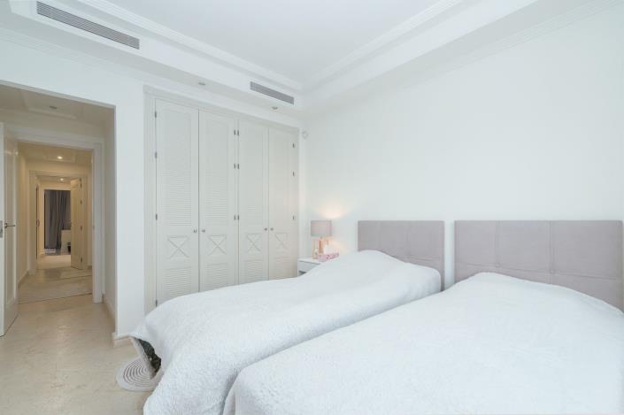 Image No.15-3 Bed Apartment for sale