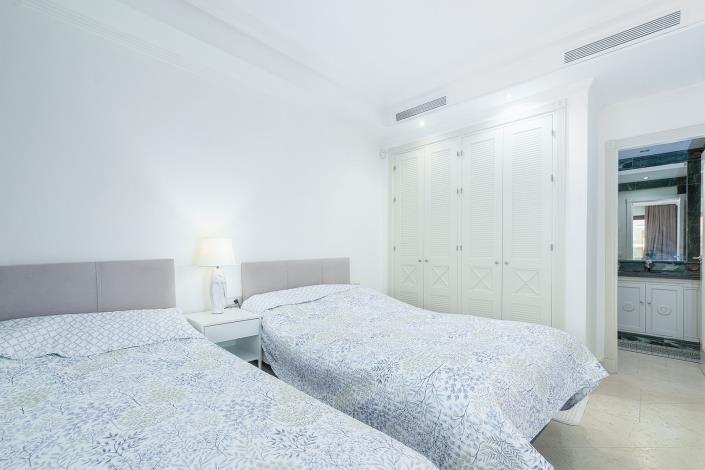 Image No.22-3 Bed Apartment for sale