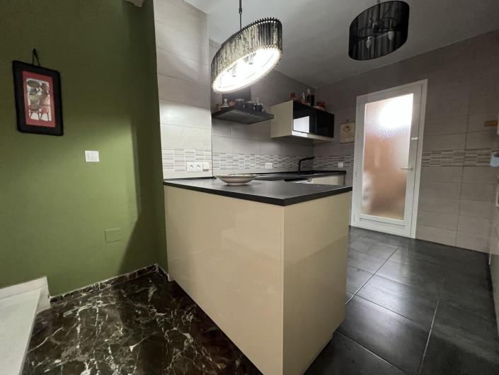 Image No.13-3 Bed Townhouse for sale