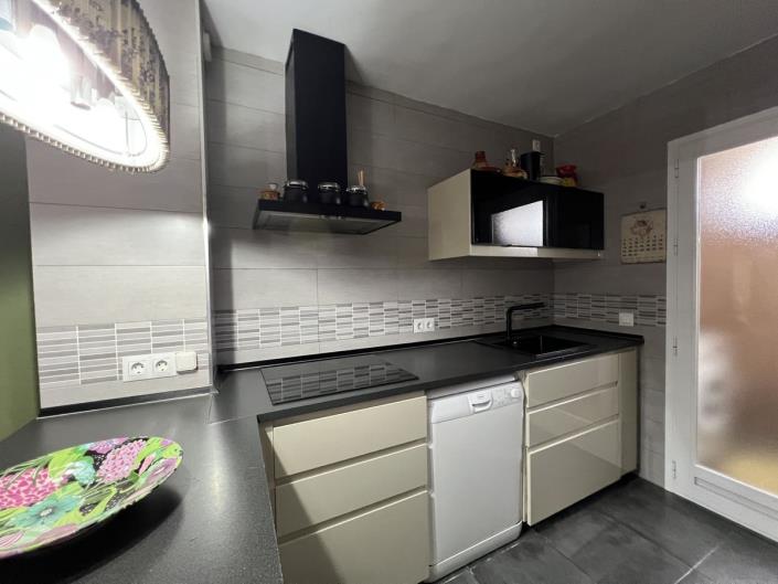 Image No.14-3 Bed Townhouse for sale