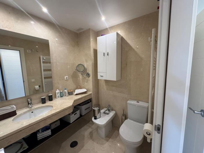 Image No.3-Appartement de 2 chambres à vendre à Estepona