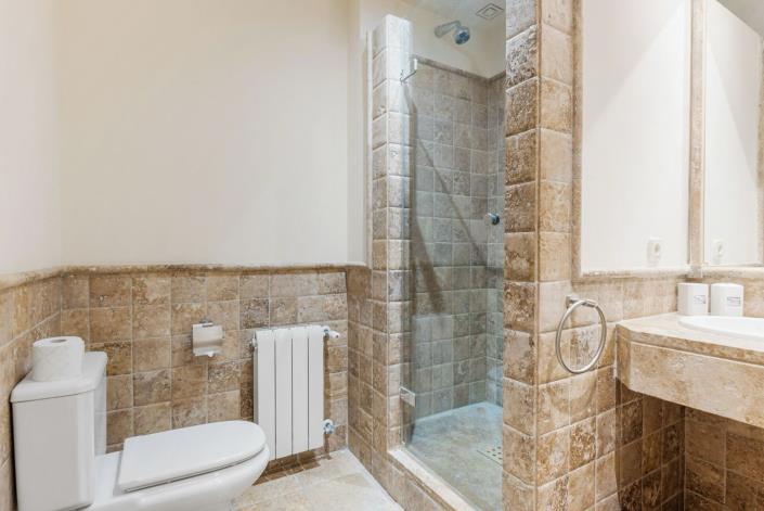 Image No.18-2 Bed Apartment for sale