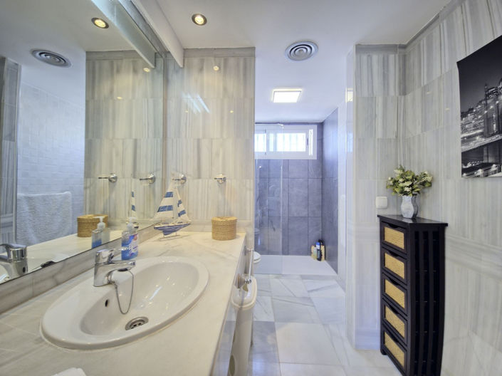 Image No.23-Maison de ville de 6 chambres à vendre à Nueva Andalucia