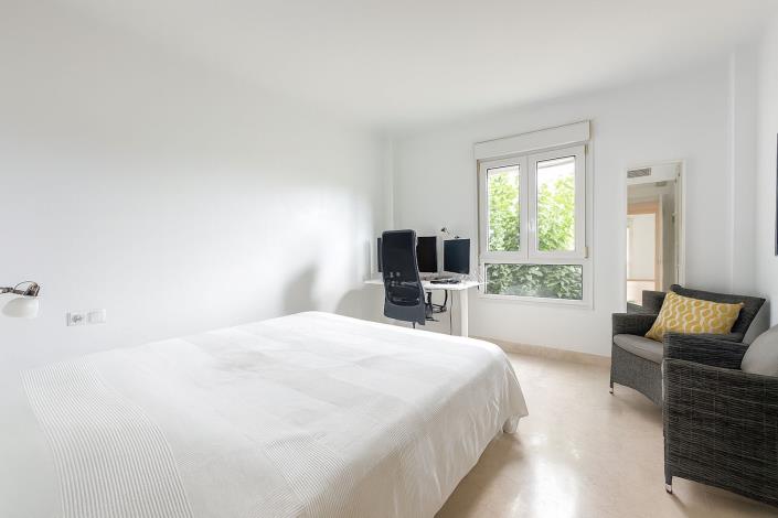 Image No.29-3 Bed Apartment for sale