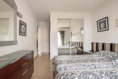 12-9d2414e6554ff283a7dbb3894364f2bd