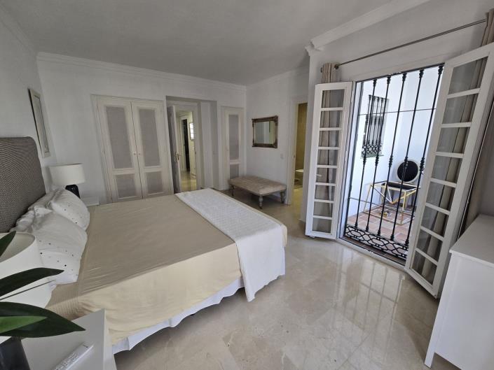 Image No.8-Maison de ville de 3 chambres à vendre à Estepona