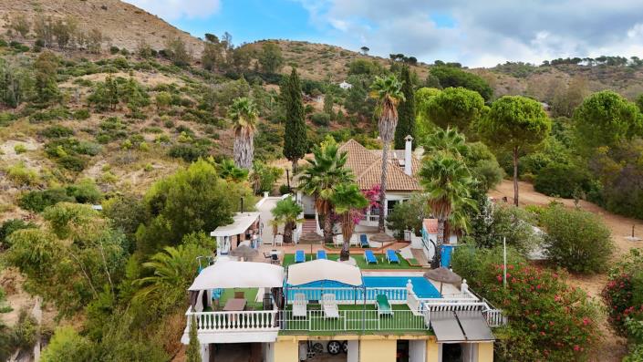 Image No.6-4 Bed Villa / Detached for sale